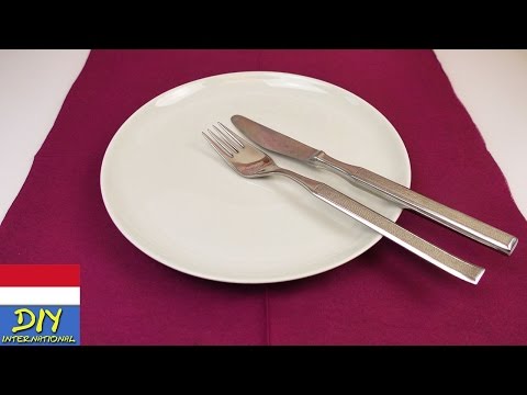 Video: Cara Meletakkan Alat Makan Setelah Makan Di Restoran