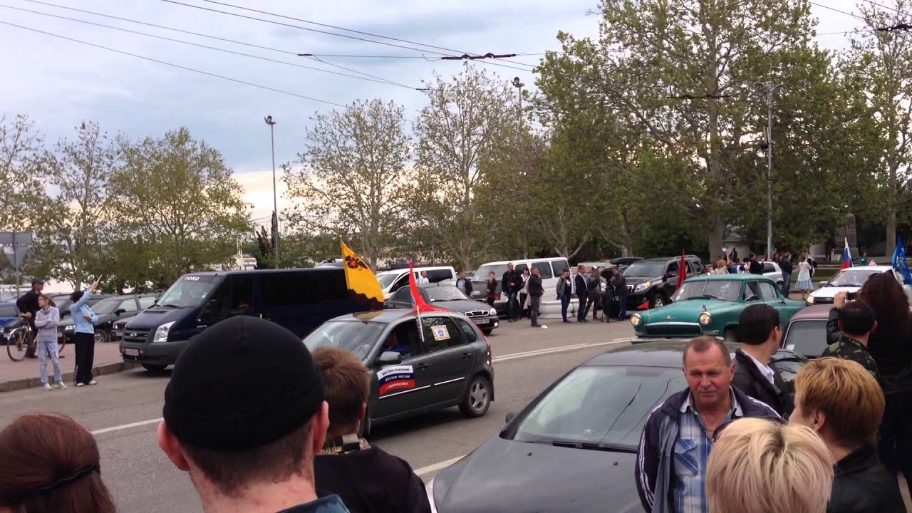 Автопробег логотип. Пешеходы нарушители. Москвич 407 экспортный. Автобус 2022 года выпуска. Автопробег севастополь.