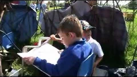 Early Years Foundation Stage: Children build a vehicle