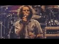 Momento bizarro de Eddie Vedder durante show do Pearl Jam