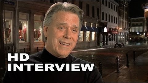 The Smurfs 2: Director Raja Gosnell Interview | ScreenSlam