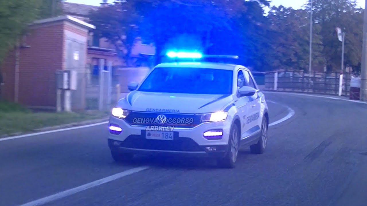 [WAIL-YELP] GENDARMERIA SAN MARINO SCORTA IN SIRENA