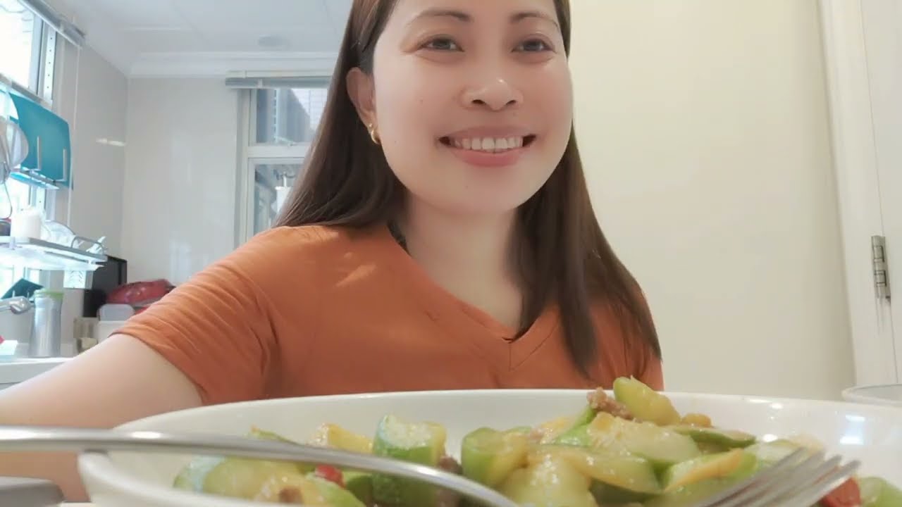 STIR FRY ZUCCHINI WITH PORK FOR LUNCH #viralvideo #everyone