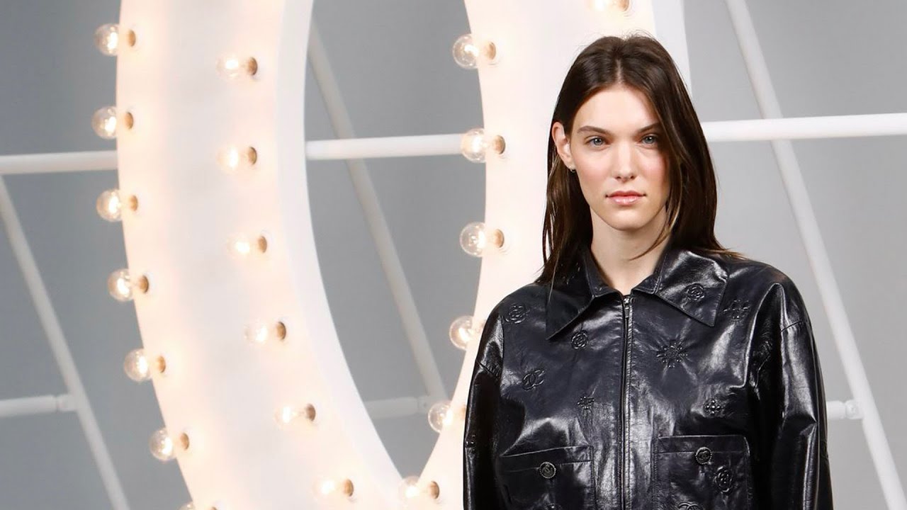 Charlotte Cardin with Caroline de Maigret After the Spring-Summer 2021 Ready-to-Wear Show — CHANEL