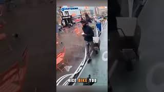 Angry Cyclist Picks A Fight With Everyone In His Path #Cyclist #BikeLane #RoadRage #Confrontation