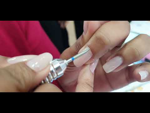 Aula Prática no Curso de Cutilagem Russa - Bressane Cursos