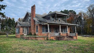 Packed 140 year old Abandoned Southern Farm House Full of Antiques