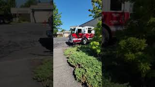 Tyrant cop tries to give directives. Gresham police