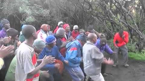 KILIMANJARO HAKUNA MATATA