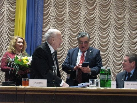 აკადემიკოსი გიორგი თავაძის ოქროს მედლით დაჯილდოვების ცერემონია