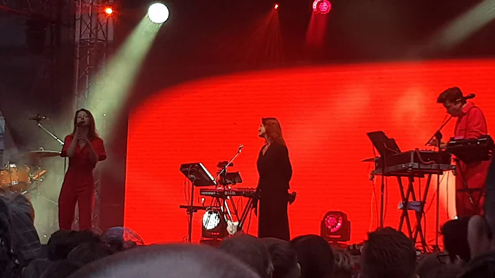 The Dumplings (Justyna Święs z mamą)- Przykro Mi