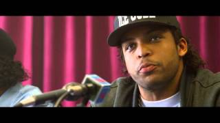 Straight outta compton trailer Red Band