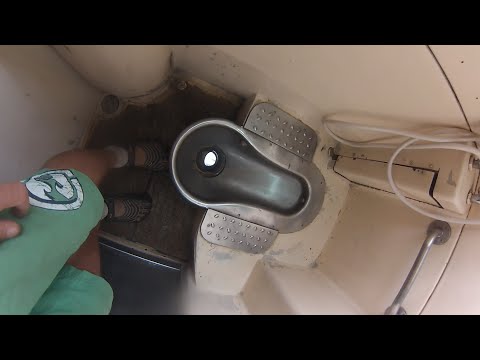 Using a Squat Toilet and Bidet (aka bum gun, aka butt sprayer) in Thailand