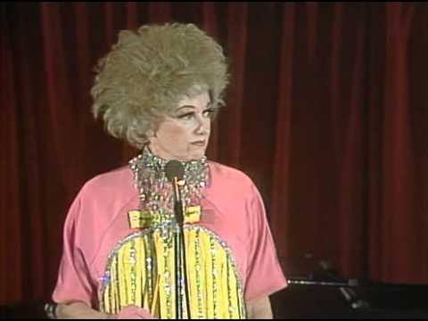 Phyllis Diller - Fat Jokes 1977 ( Stand Up )