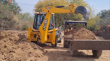 JCB 3dx Loading Mud in Trolley with 2wd Farmtrac 45 Supermaxx and MASSEY1035 Tractor Power STEERING