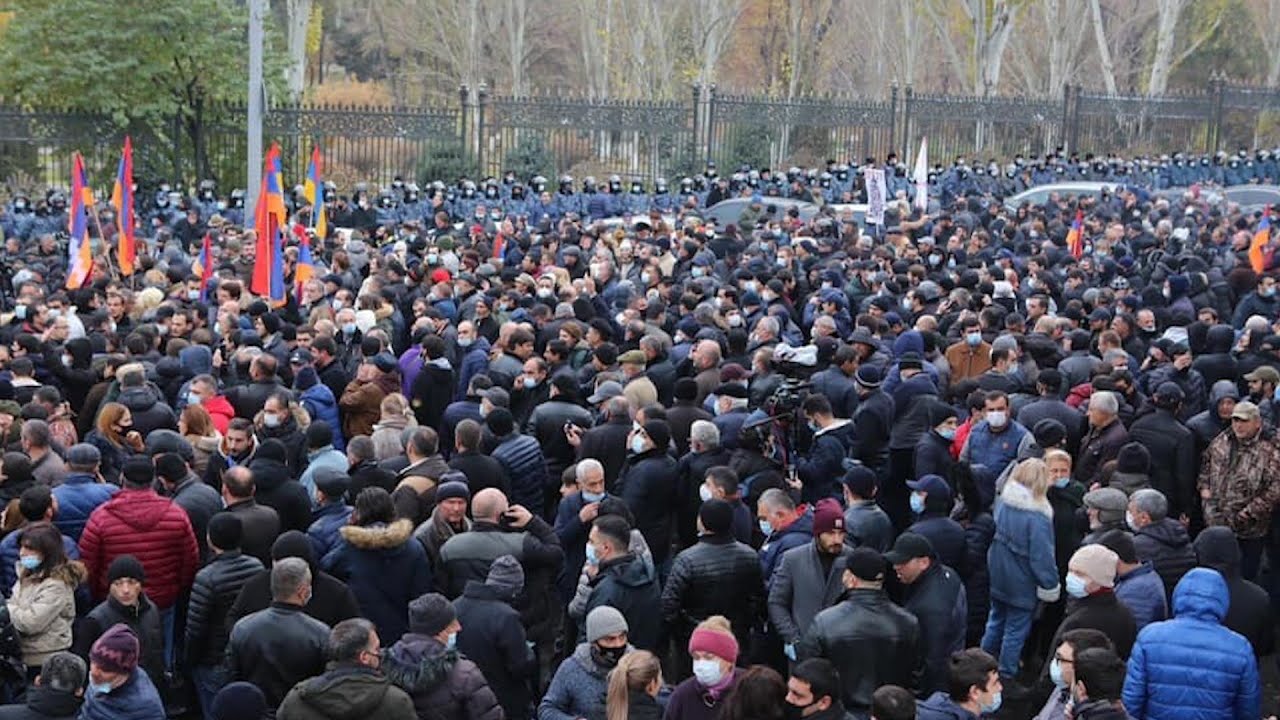 Митинг 20 февраля. Армяне митинг Реваншисты. Протесты в Армении в 1988. Митинг в Ереване 24 февраля. Митинги в Ереване в феврале 2022.