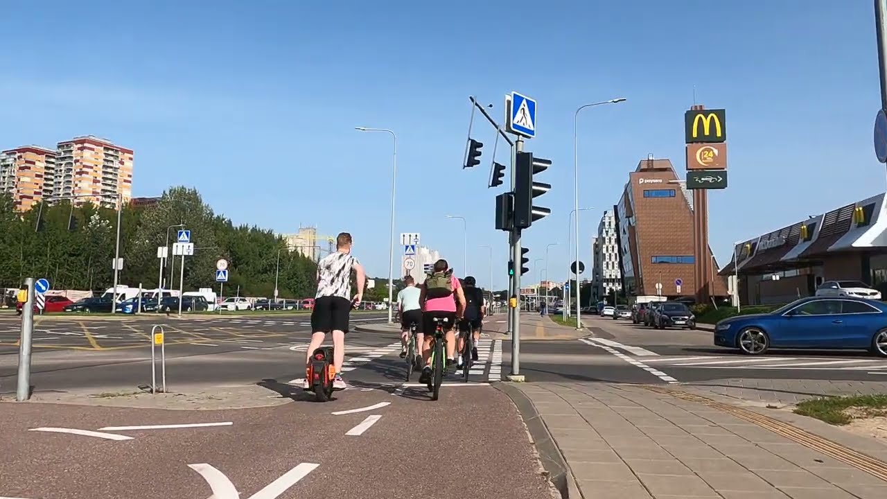 Scenic drive in Vilnius - Karoliniškės - Lazdynai - Naujamiestis - Naujininkai - Vingis - Žvėrynas