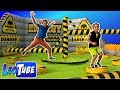 Leo y Mikel van a la Feria Wipeout y pescar patos Leo y Mikel van a la Feria Wipeout y pescar patos