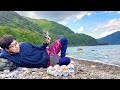 干潮の時だけ来れる無人浜で釣り暮らし。