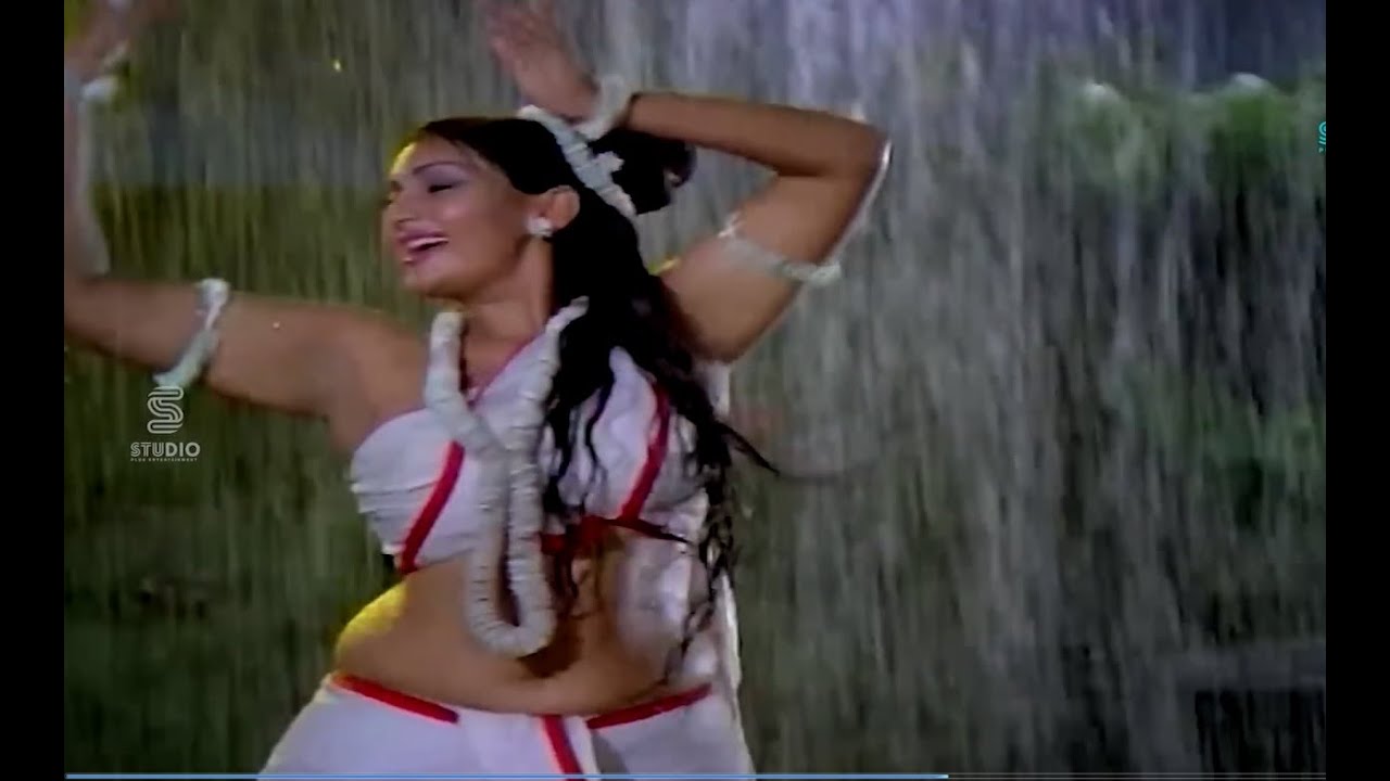 Deepa Unnimary hot rain song navel armpits - YouTube