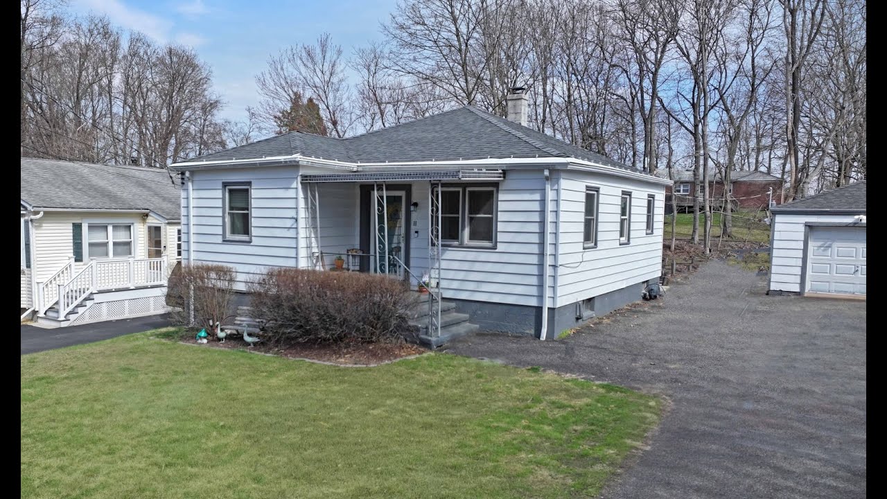 11 Veronica Ave, New Windsor, NY 12553