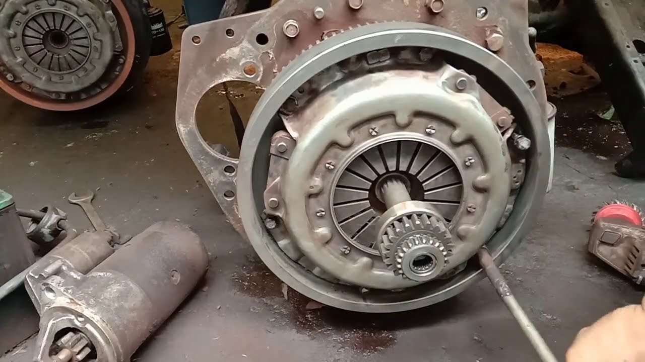 how to installed clutch disk and pressure plate engine3AE1 ISUZU YouTube