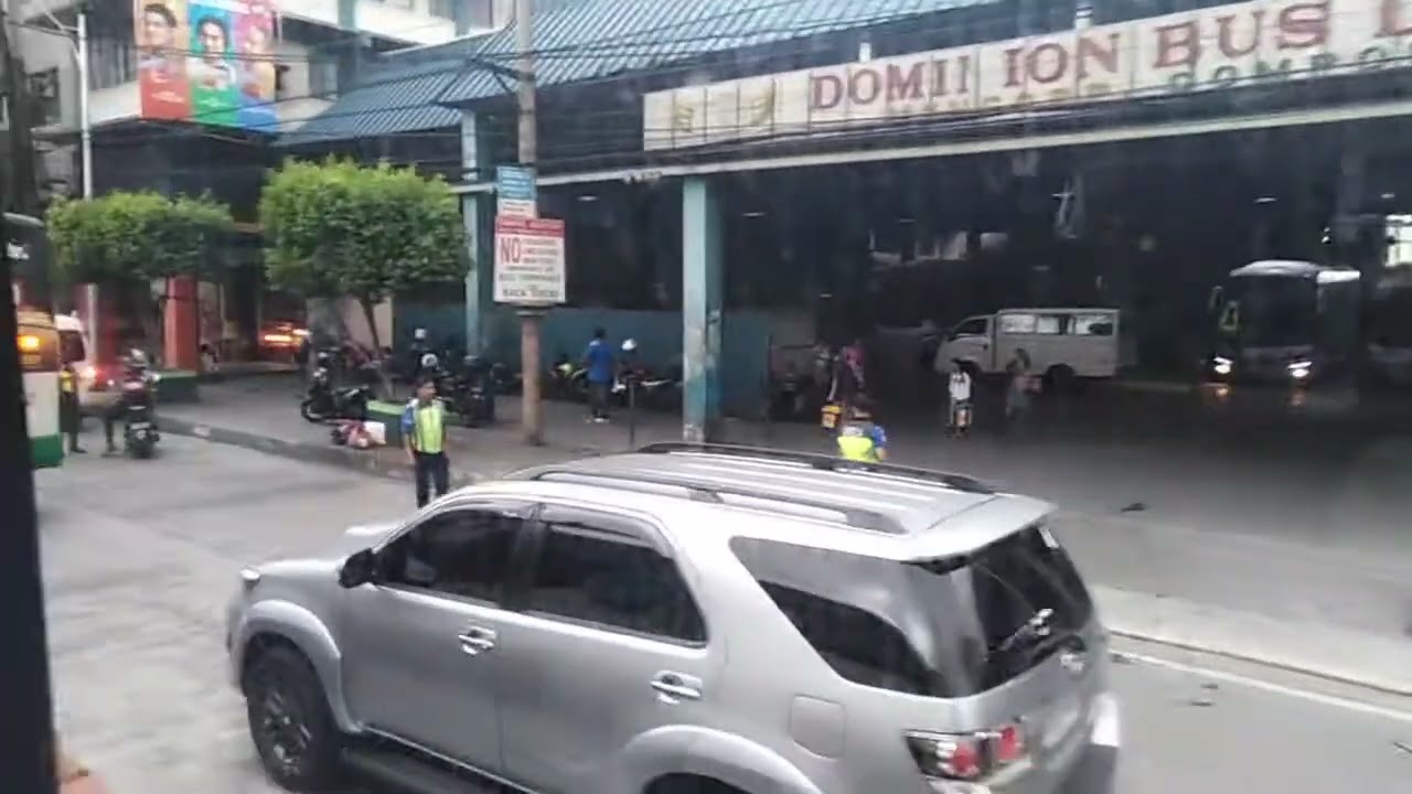 Higer Premium P2P bus ride from Trinoma North Avenue ➡️ Ayala Makati (May 8, 2019) part 1