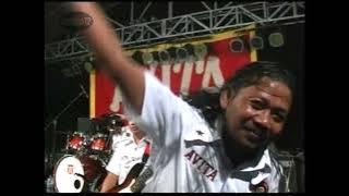Mengejar Badai - Lia Amelia Feat O.M Avita Sidoarjo