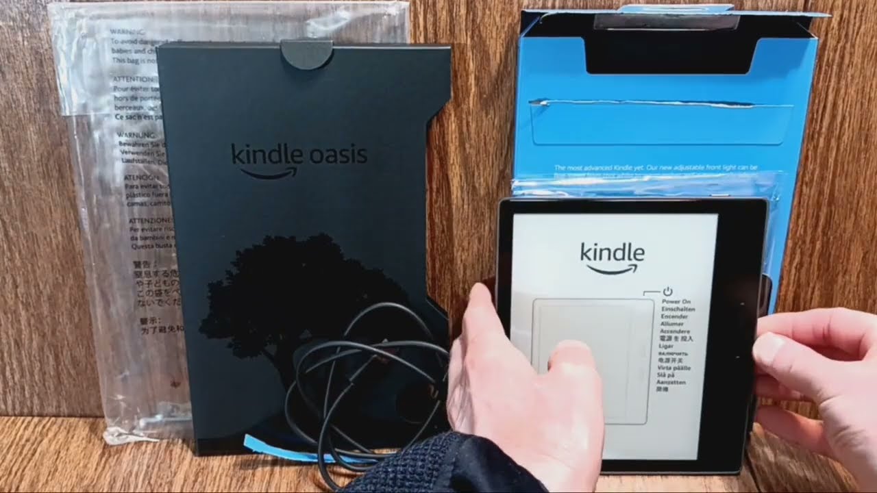 Amazon Kindle Oasis Unboxing - YouTube