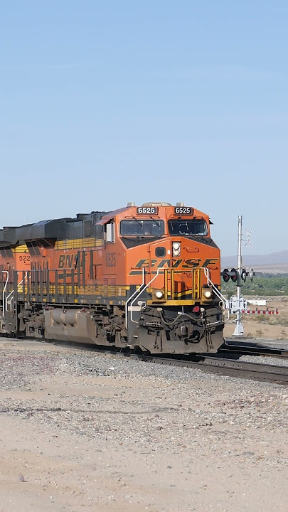 TRAIN SHORTS #00418 / EB BNSF 6525 CAJON SUB 5-16-2025 #train  #passengertrain #automobile