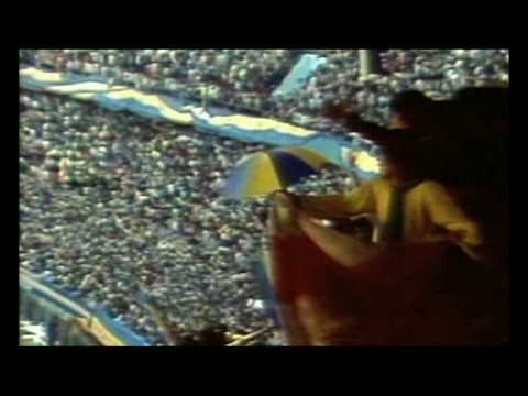 La Vida Tombola (feat. Diego Maradona) - Manu Chao (Official Music Video)