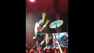 Josh Dun - Solo | Twenty Øne Pilots -live show #tøp #joshdun #tylerjoseph #vessel #takeøver #trench