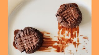 Dark Chocolate and Peanut Butter Oats Cookies