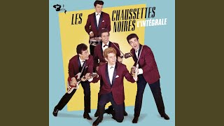 Video thumbnail of "Les Chausettes Noires - Le twist du Père Noël"