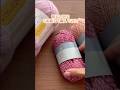 明るい色の毛糸を5本取りして編んだバッグ。かぎ針編み Crochet Bag.