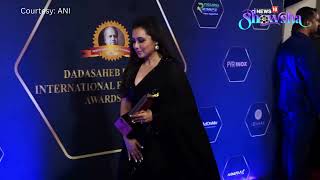 Rani Mukerji Poses With Her Award After Winning Best Actress For 'Mrs Chatterjee vs Norway' At DPIFF