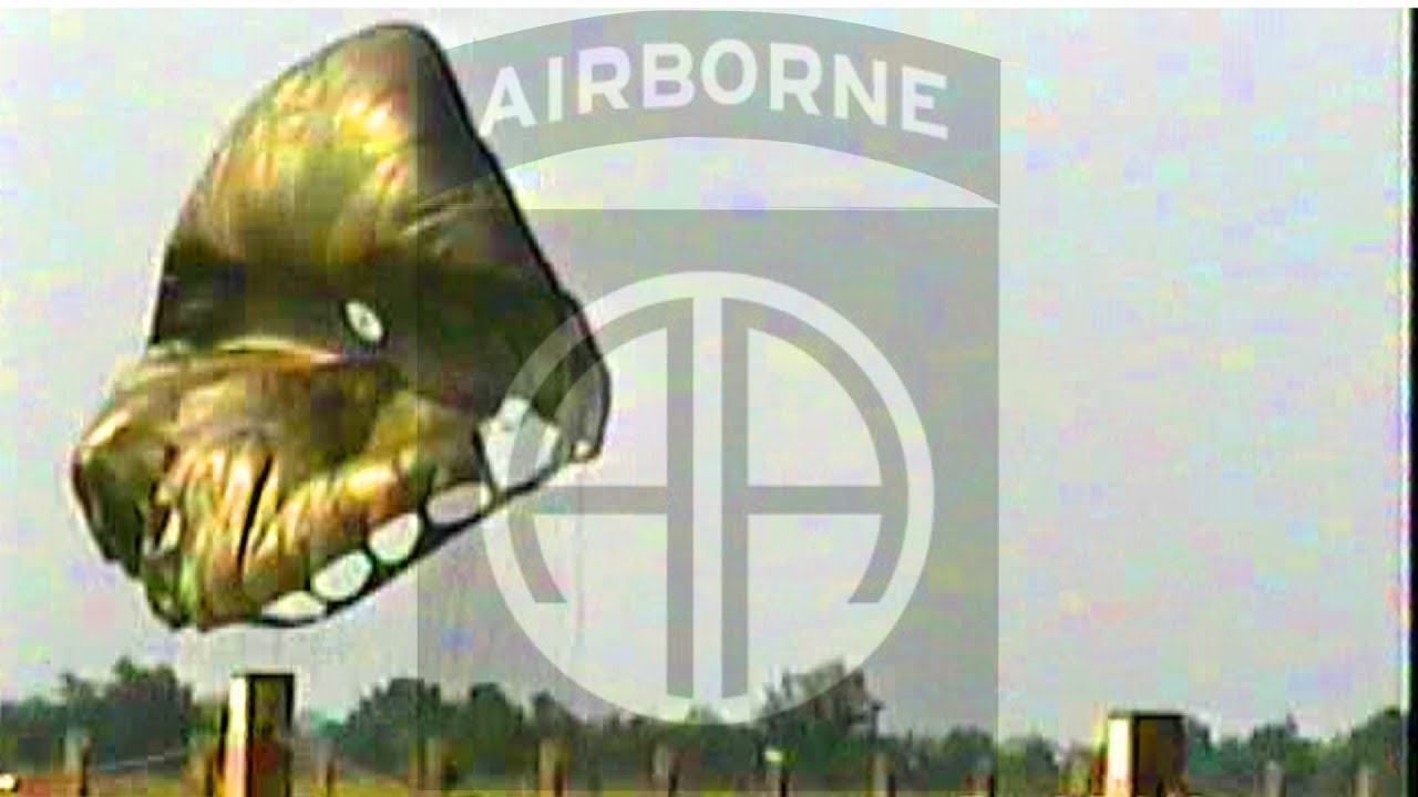 (From 1999) 82nd Airborne Paratrooper Rigger Proficiency Jump - YouTube