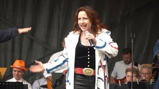 Koningsdag Zwolle 2026  Thomas Orkest Zwolle met Cindy Oudshoorn en The Ones