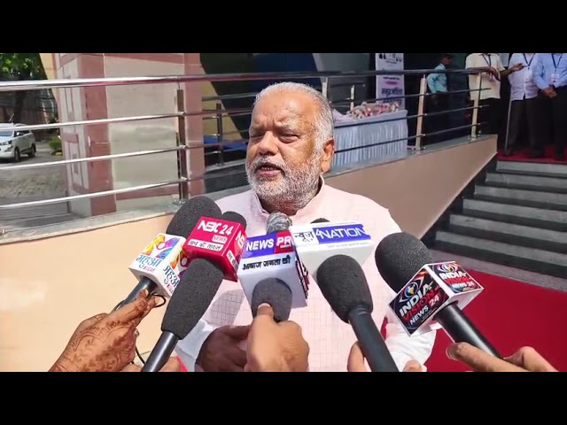 मंत्री श्रवण कुमार ने इस अवसर पर मुख्यमंत्री नीतीश कुमार और बिहार की जीविका दीदियों को बधाई दी।