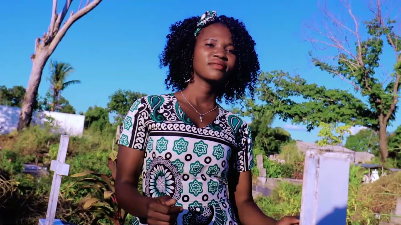 IRMAO FARIAS   NDISSALIRA NAKUGOPA