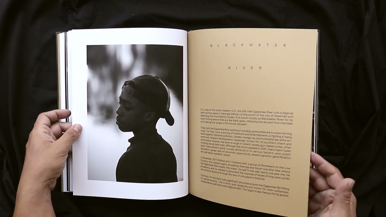 Blackwater  初版　Robbie Lawrence Blackwater River by Robbie Lawrence – Photobookstore