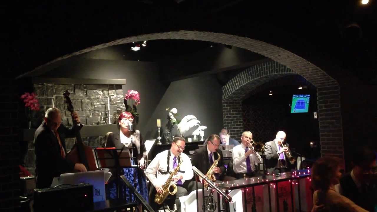 Andrea SUPERstein , " Why Don't You Do Right", with Swing Aggregation