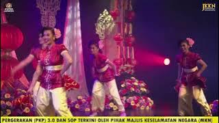 Tarian Sapu Tangan (The Handkerchief Dance)