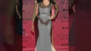 Selena gomez best red carpet looks