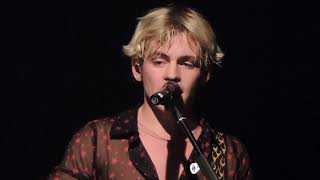 R5 - Pass Me By & Loud (Brazil - Sao Paulo 26/11/17)