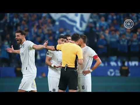 وأنا الجبل في عزتي وفي وقوفي 🤍🦁