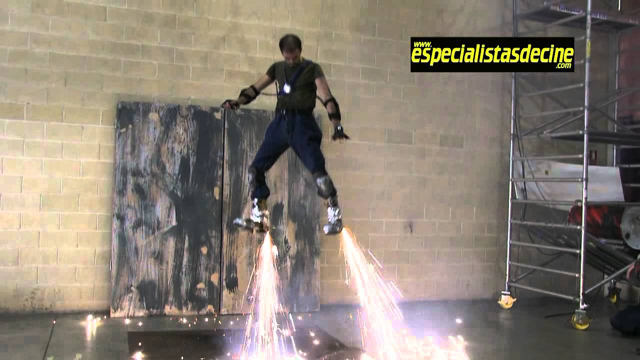iron man aprendiendo a volar