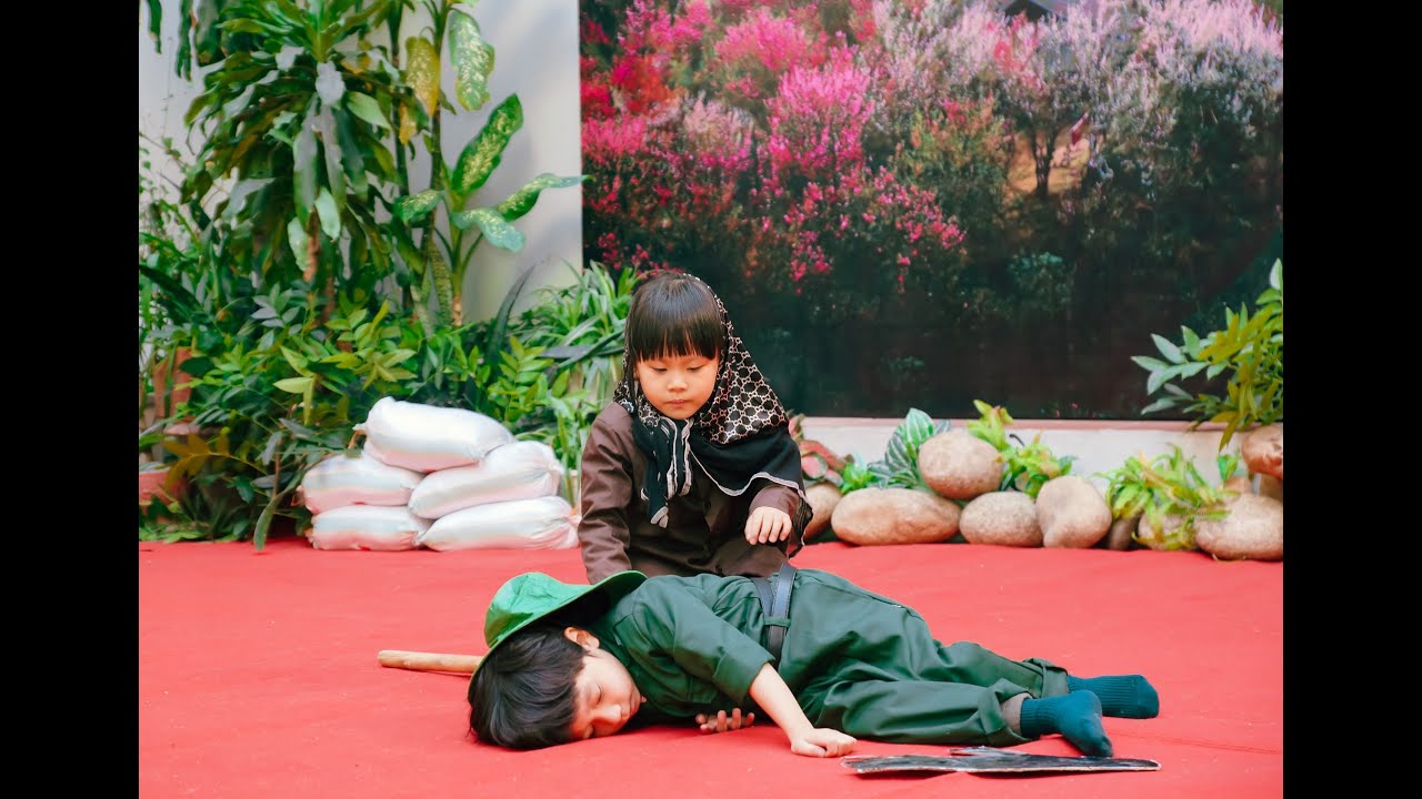 Hoạt cảnh: Biết ơn chú bộ đội Cụ Hồ