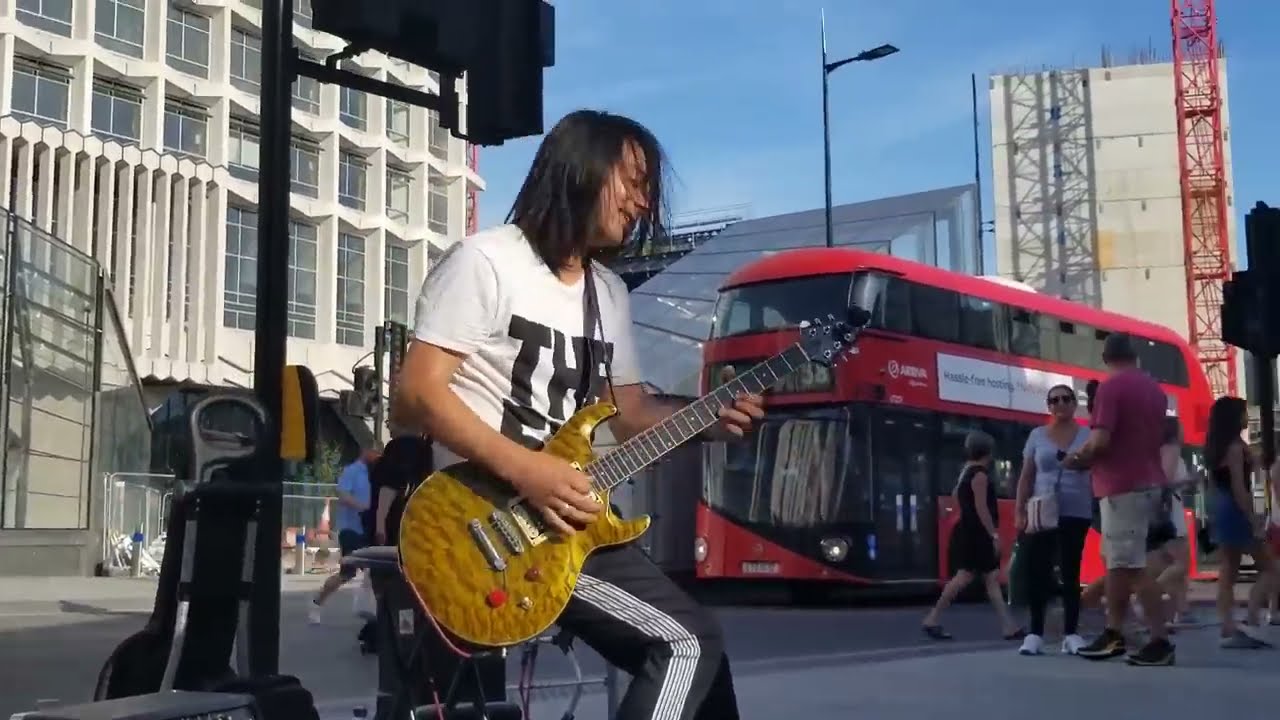 Awesome Street Talent! Guns N' Roses Sweet Child O' Mine, Miguel Montalban Authentic Guitar Cover