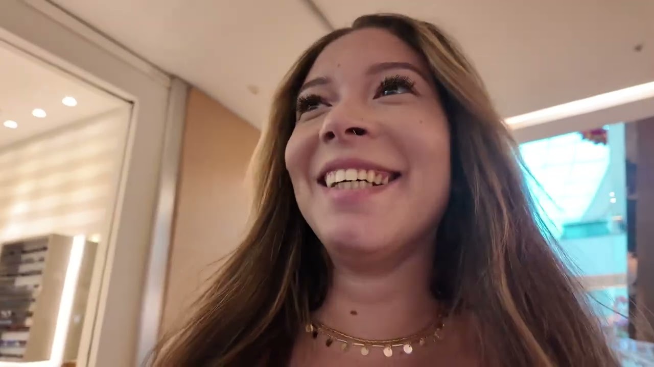 VLOG FINGINDO SER MILIONÁRIA 